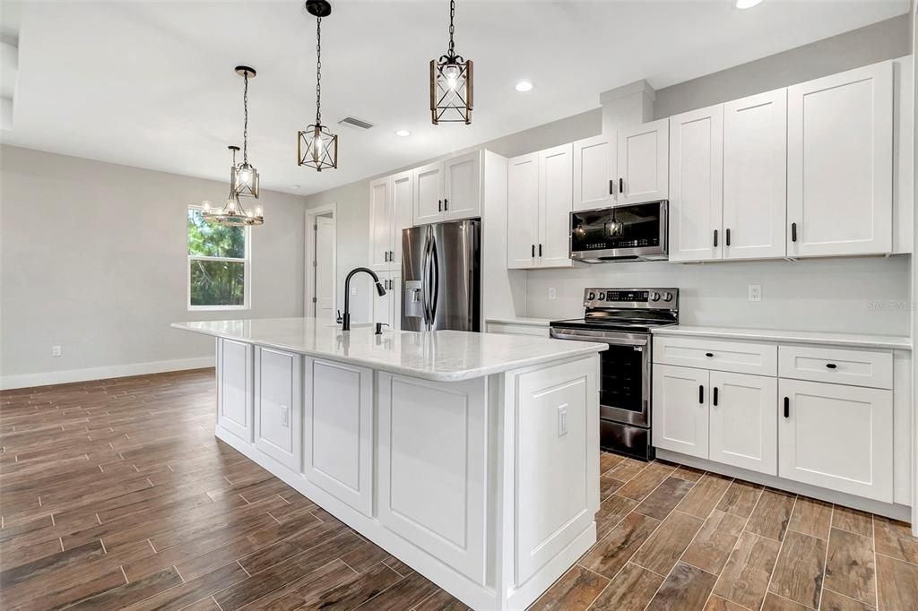 For Sale: $475,000 (4 beds, 2 baths, 1826 Square Feet)