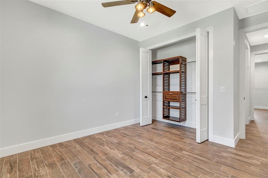 For Sale: $475,000 (4 beds, 2 baths, 1826 Square Feet)