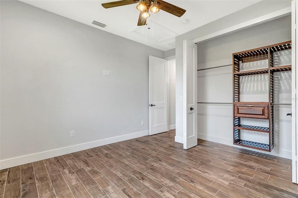 For Sale: $475,000 (4 beds, 2 baths, 1826 Square Feet)