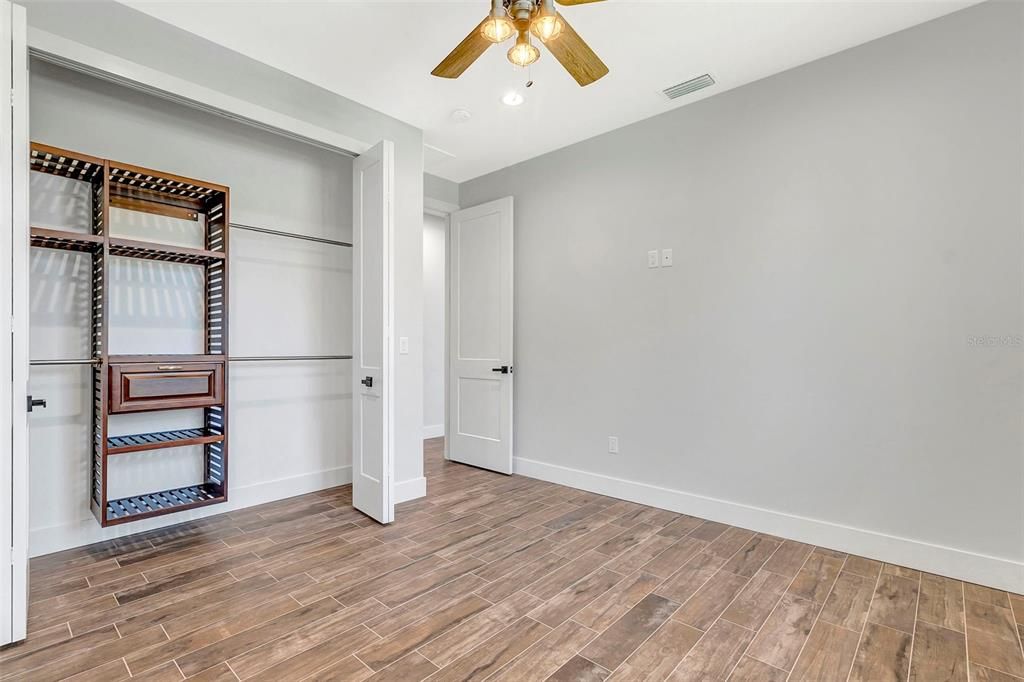 For Sale: $475,000 (4 beds, 2 baths, 1826 Square Feet)