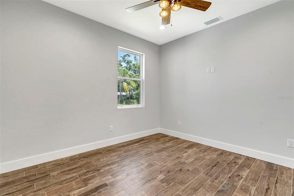 For Sale: $475,000 (4 beds, 2 baths, 1826 Square Feet)