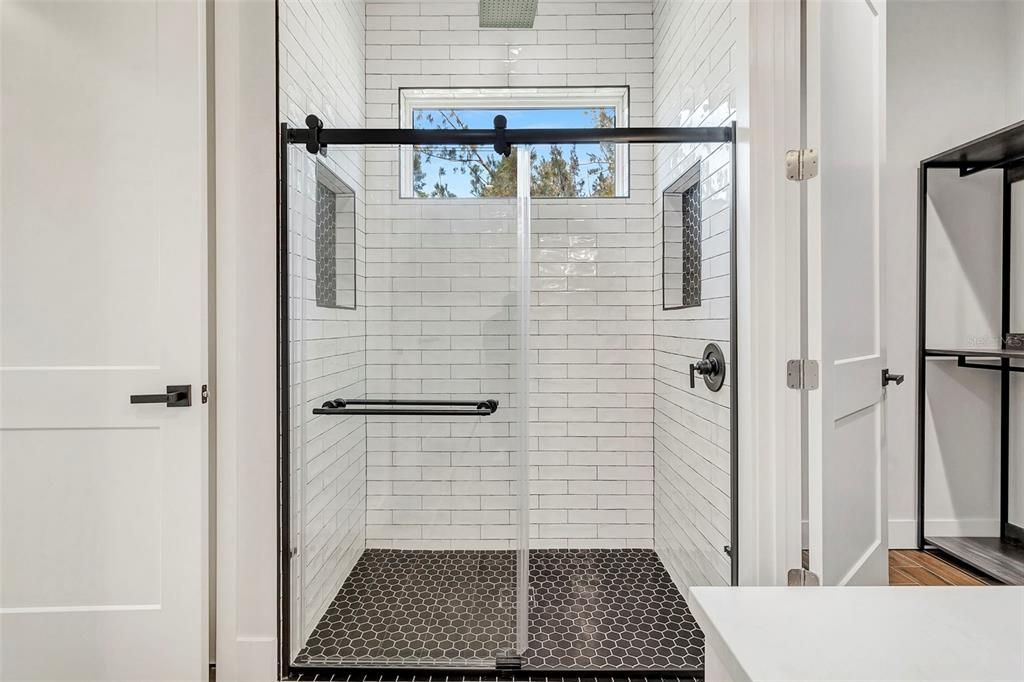 For Sale: $475,000 (4 beds, 2 baths, 1826 Square Feet)