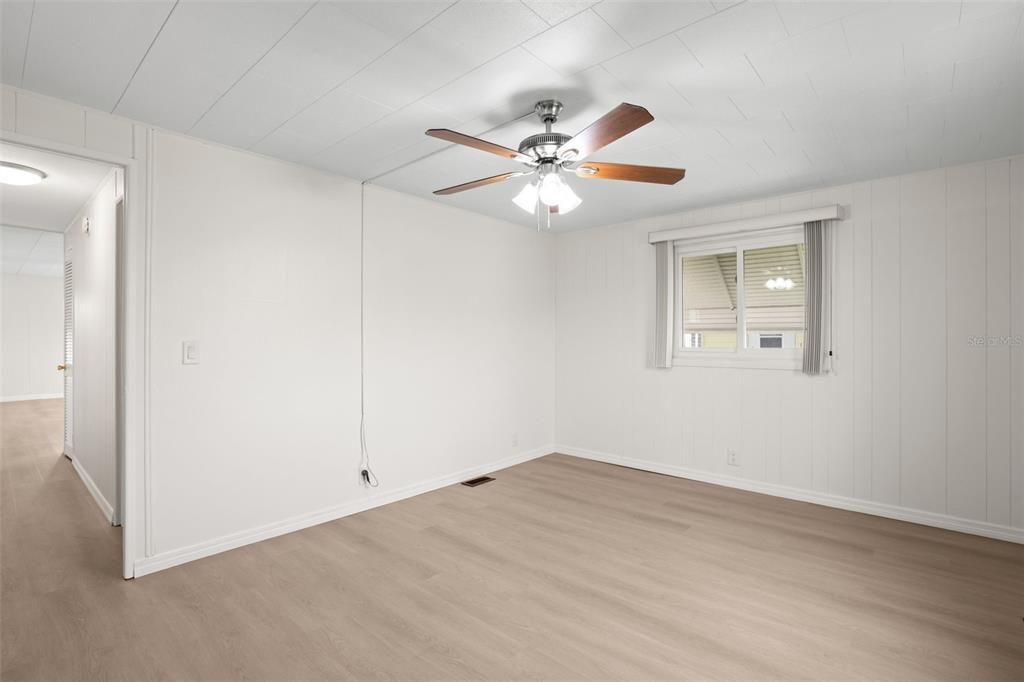 For Sale: $135,000 (2 beds, 2 baths, 1266 Square Feet)