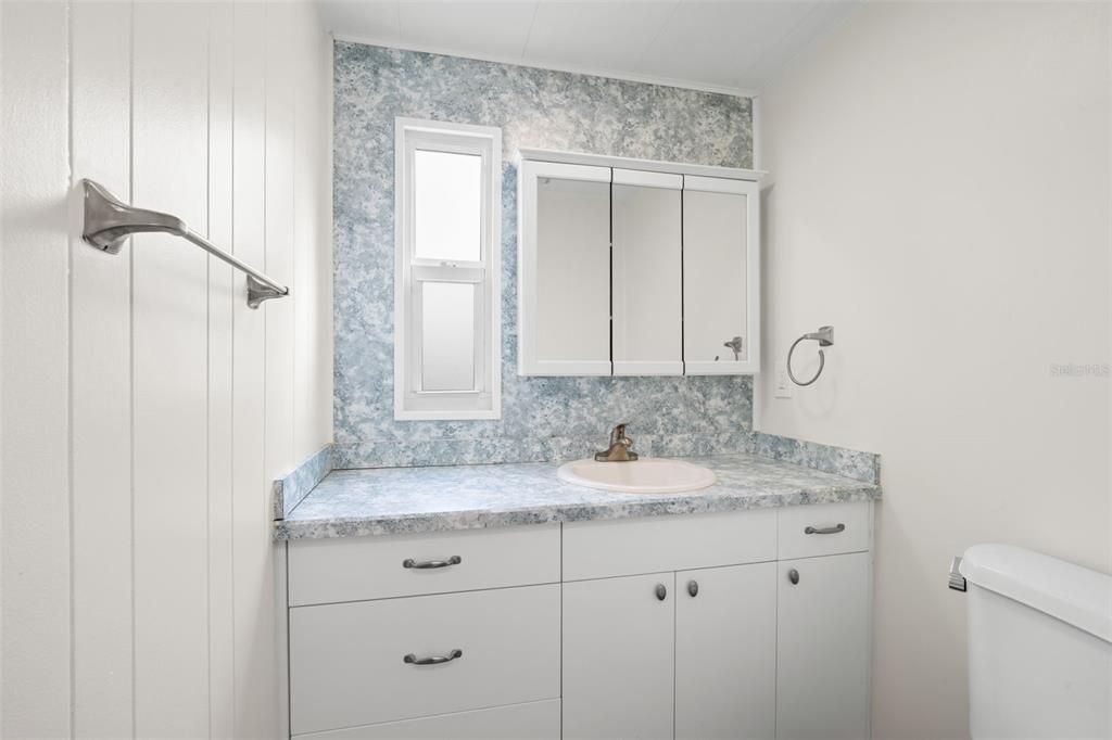 For Sale: $135,000 (2 beds, 2 baths, 1266 Square Feet)