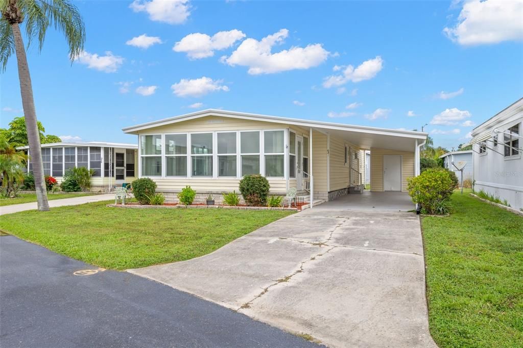 For Sale: $135,000 (2 beds, 2 baths, 1266 Square Feet)