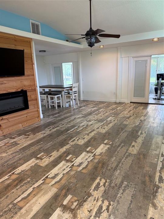 For Sale: $429,000 (3 beds, 2 baths, 2144 Square Feet)