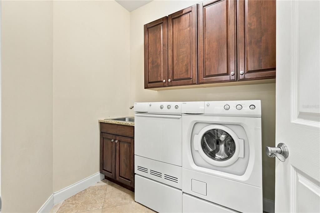 For Sale: $1,459,000 (3 beds, 3 baths, 2246 Square Feet)