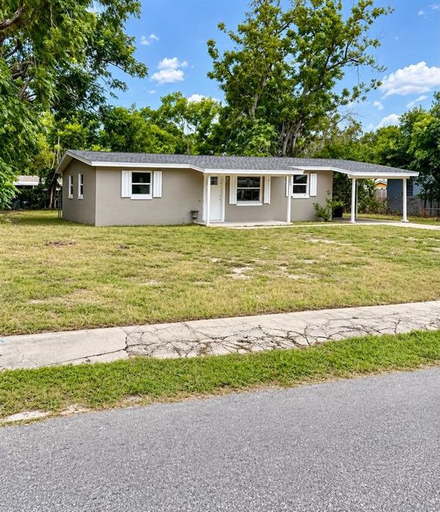 En Venta: $270,000 (3 camas, 2 baños, 975 Pies cuadrados)