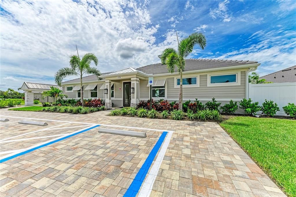 For Sale: $449,990 (2 beds, 2 baths, 1641 Square Feet)