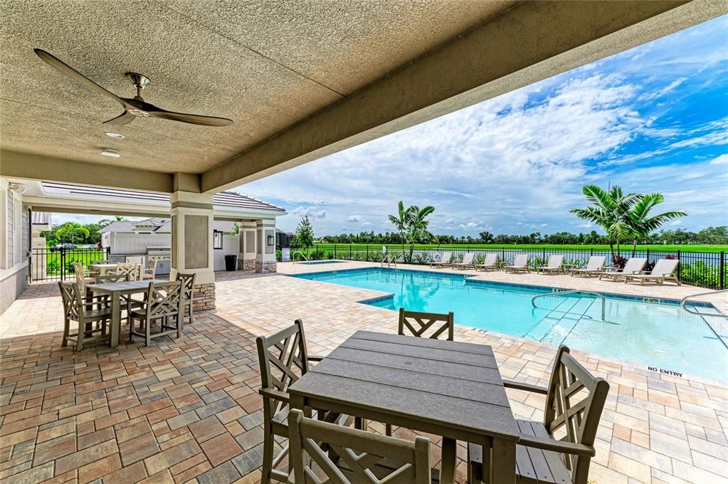 For Sale: $449,990 (2 beds, 2 baths, 1641 Square Feet)