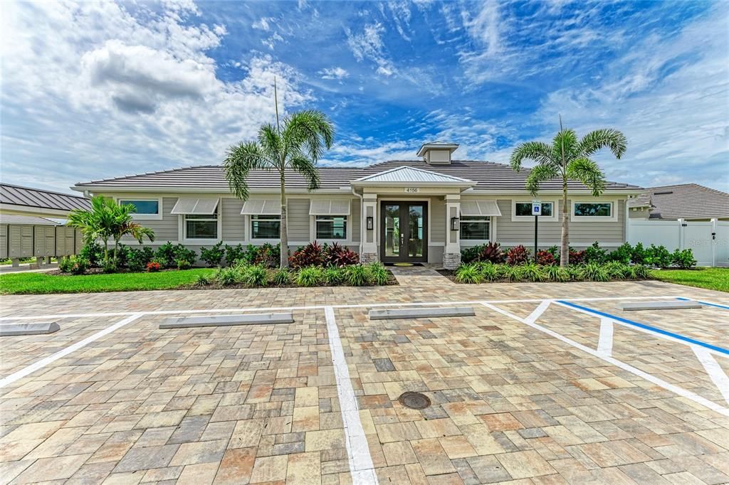 For Sale: $449,990 (2 beds, 2 baths, 1641 Square Feet)