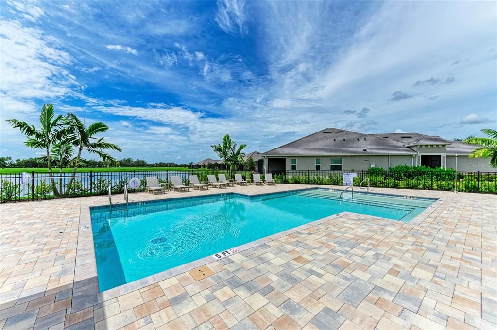 For Sale: $449,990 (2 beds, 2 baths, 1641 Square Feet)