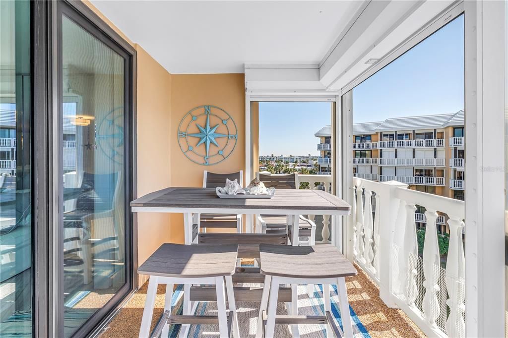For Sale: $940,000 (2 beds, 2 baths, 2070 Square Feet)