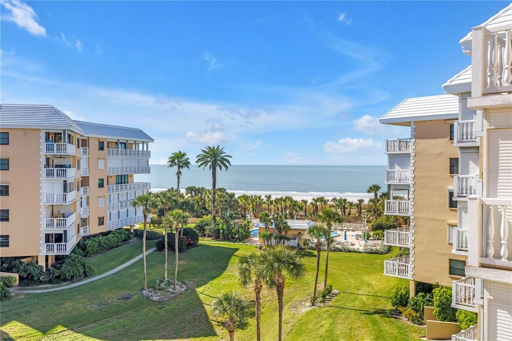 For Sale: $940,000 (2 beds, 2 baths, 2070 Square Feet)