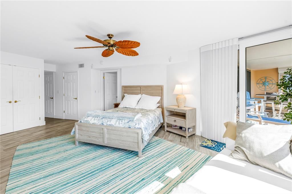 For Sale: $940,000 (2 beds, 2 baths, 2070 Square Feet)