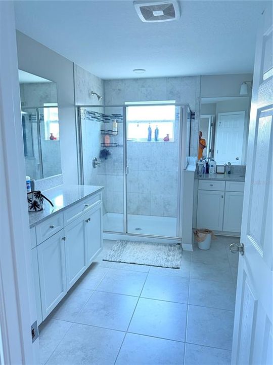 En Renta: $2,750 (4 camas, 3 baños, 2615 Pies cuadrados)