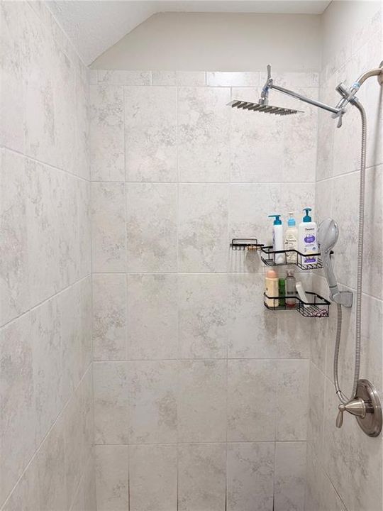 En Renta: $2,750 (4 camas, 3 baños, 2615 Pies cuadrados)