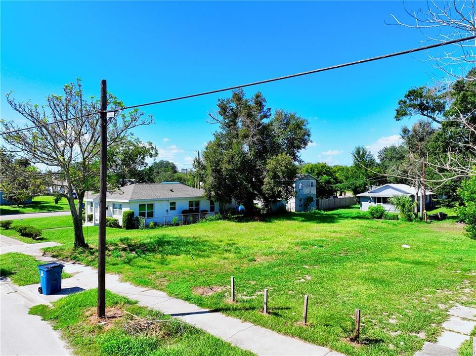 待售: $24,900 (0.14 acres)