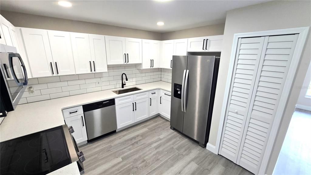 For Sale: $285,000 (3 beds, 1 baths, 1000 Square Feet)