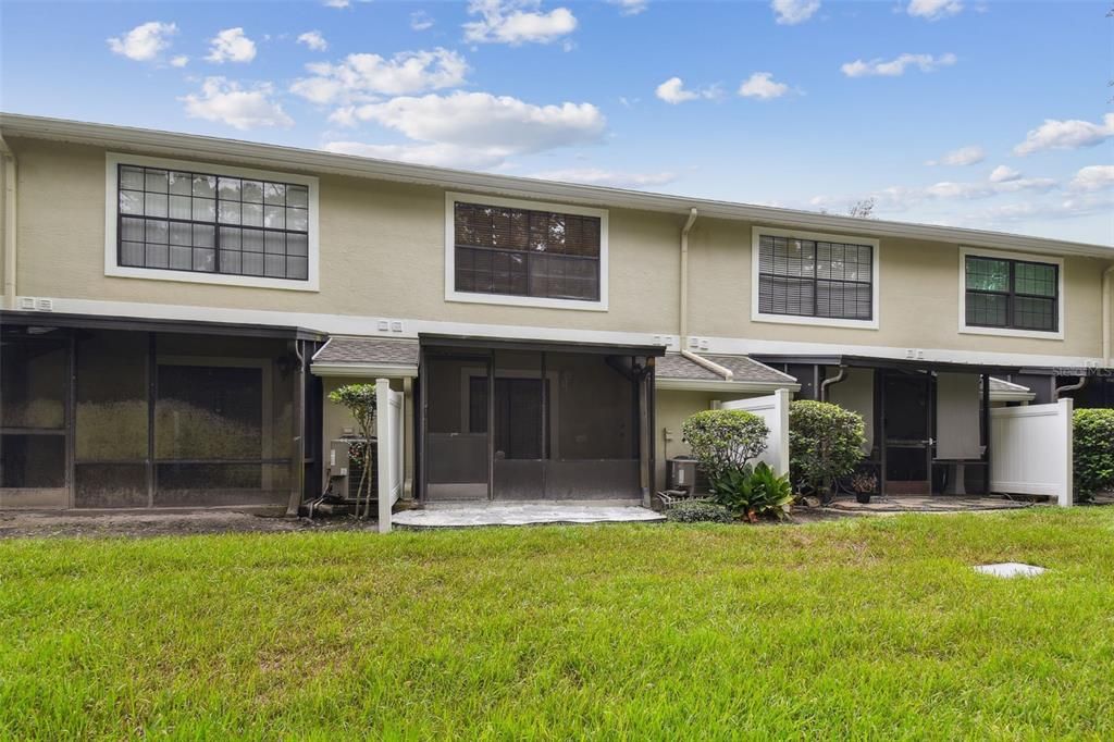 For Sale: $210,000 (2 beds, 2 baths, 1185 Square Feet)