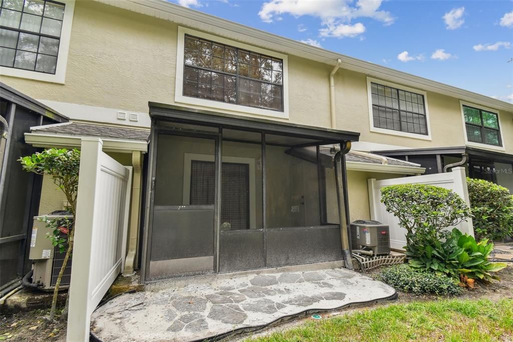 For Sale: $210,000 (2 beds, 2 baths, 1185 Square Feet)