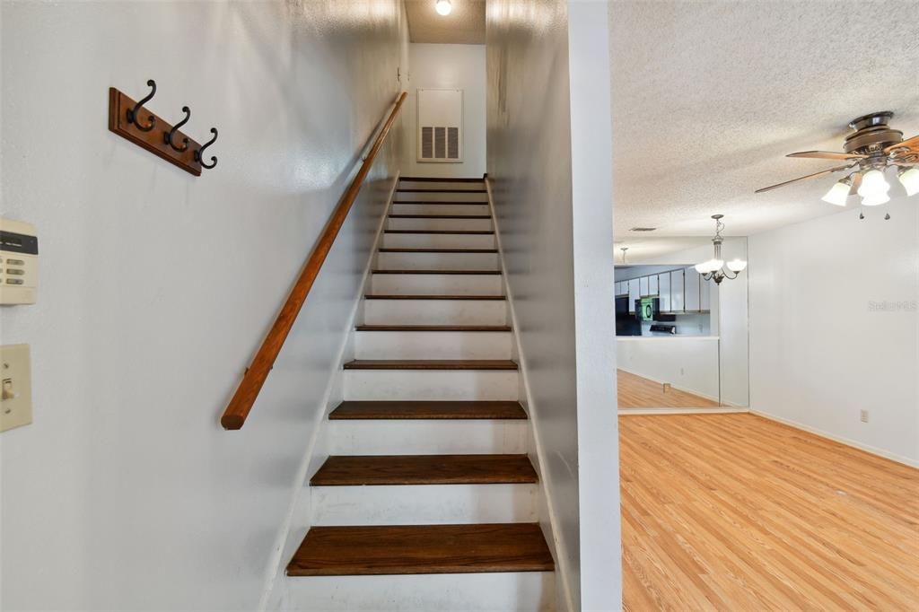 For Sale: $210,000 (2 beds, 2 baths, 1185 Square Feet)
