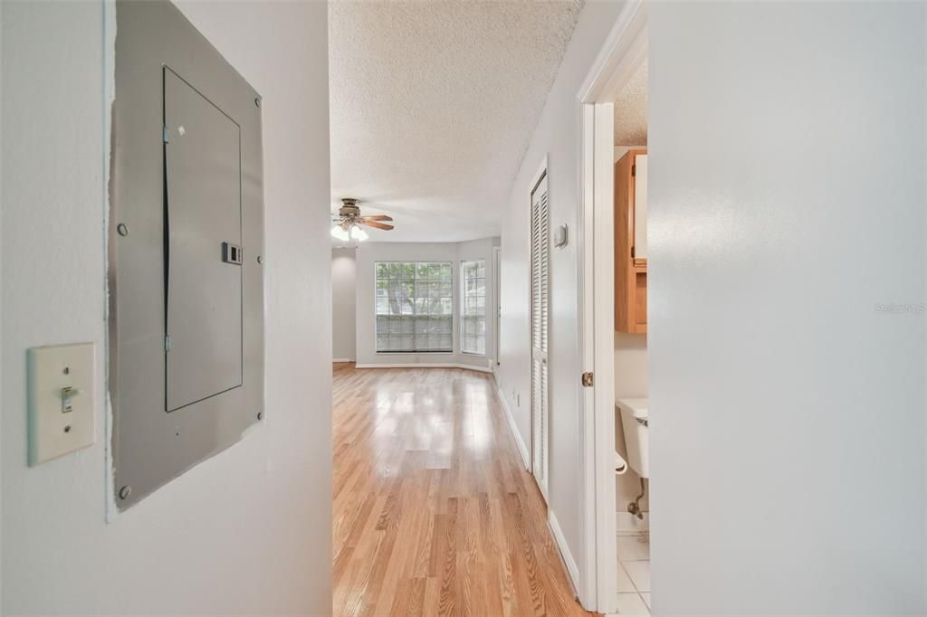 For Sale: $210,000 (2 beds, 2 baths, 1185 Square Feet)