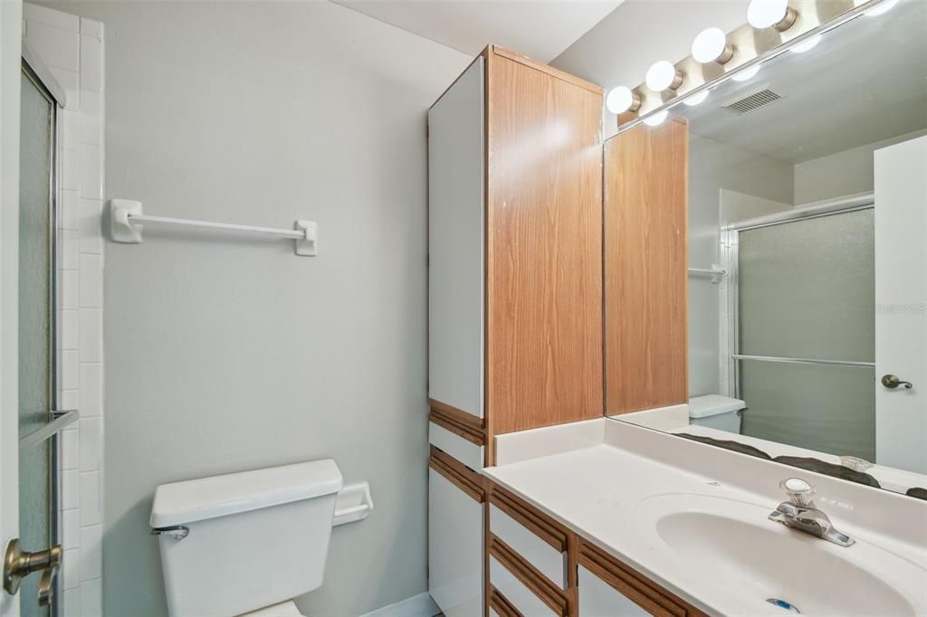 For Sale: $210,000 (2 beds, 2 baths, 1185 Square Feet)
