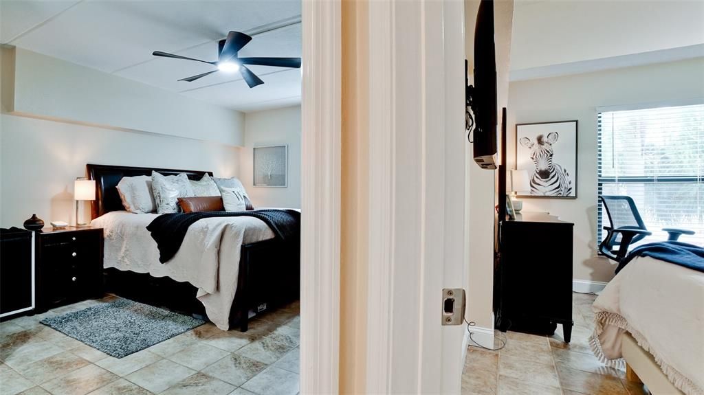 En Venta: $699,000 (2 camas, 2 baños, 828 Pies cuadrados)