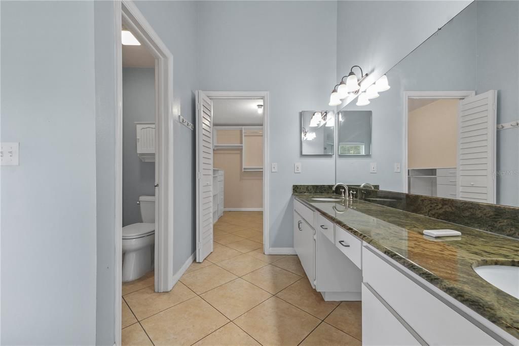 : $550,000 (4 beds, 3 baths, 2687 Square Feet)