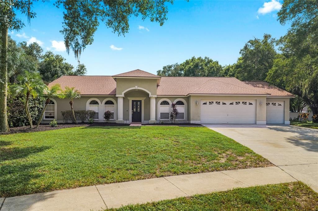 : $550,000 (4 beds, 3 baths, 2687 Square Feet)