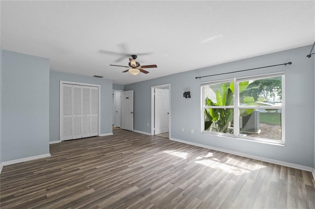 : $550,000 (4 beds, 3 baths, 2687 Square Feet)