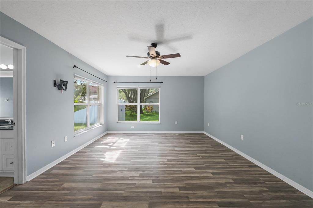 : $550,000 (4 beds, 3 baths, 2687 Square Feet)