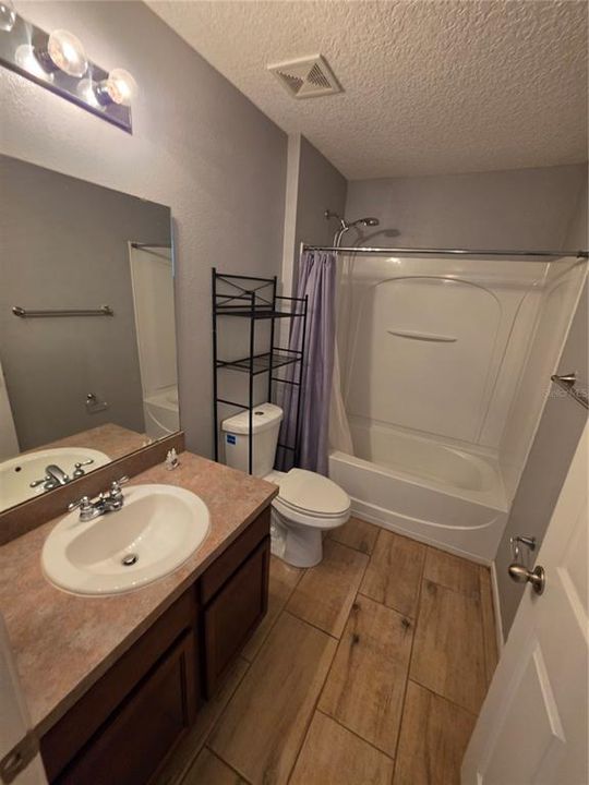 En Venta: $350,000 (4 camas, 2 baños, 1794 Pies cuadrados)