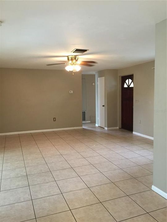 For Rent: $2,100 (2 beds, 1 baths, 1450 Square Feet)
