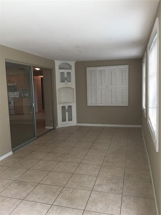 For Rent: $2,100 (2 beds, 1 baths, 1450 Square Feet)