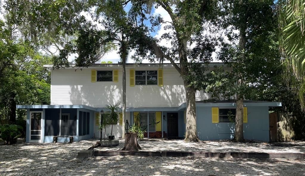 For Rent: $2,100 (2 beds, 1 baths, 1450 Square Feet)