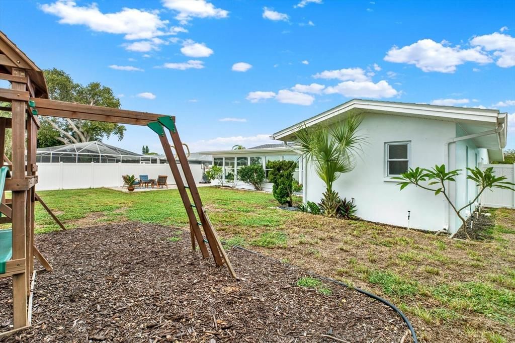 En Venta: $719,900 (4 camas, 2 baños, 2120 Pies cuadrados)