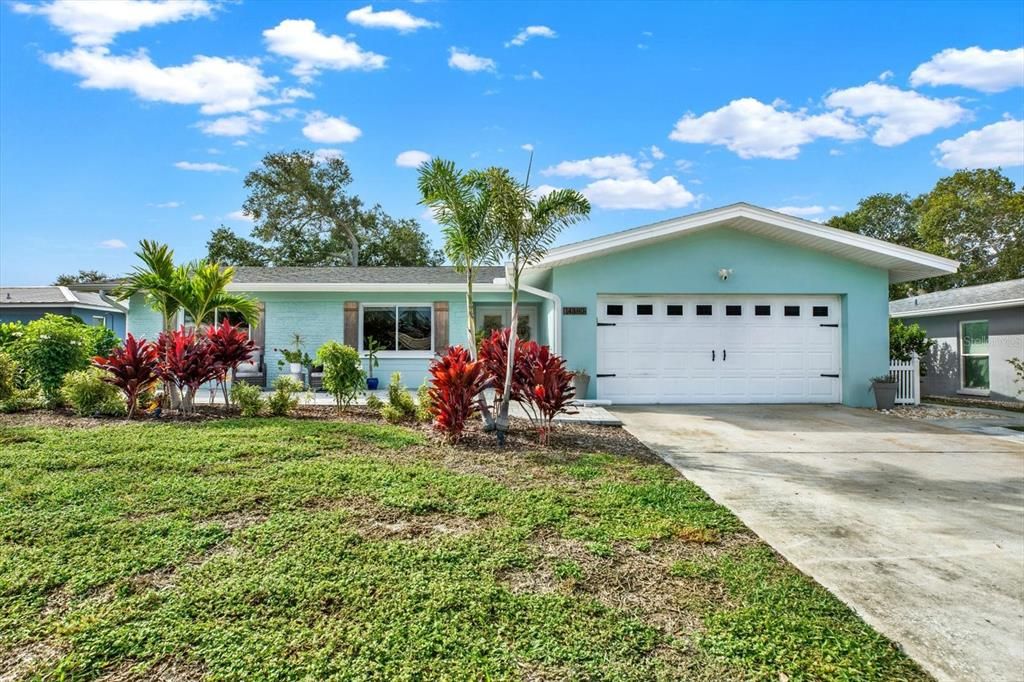 En Venta: $719,900 (4 camas, 2 baños, 2120 Pies cuadrados)
