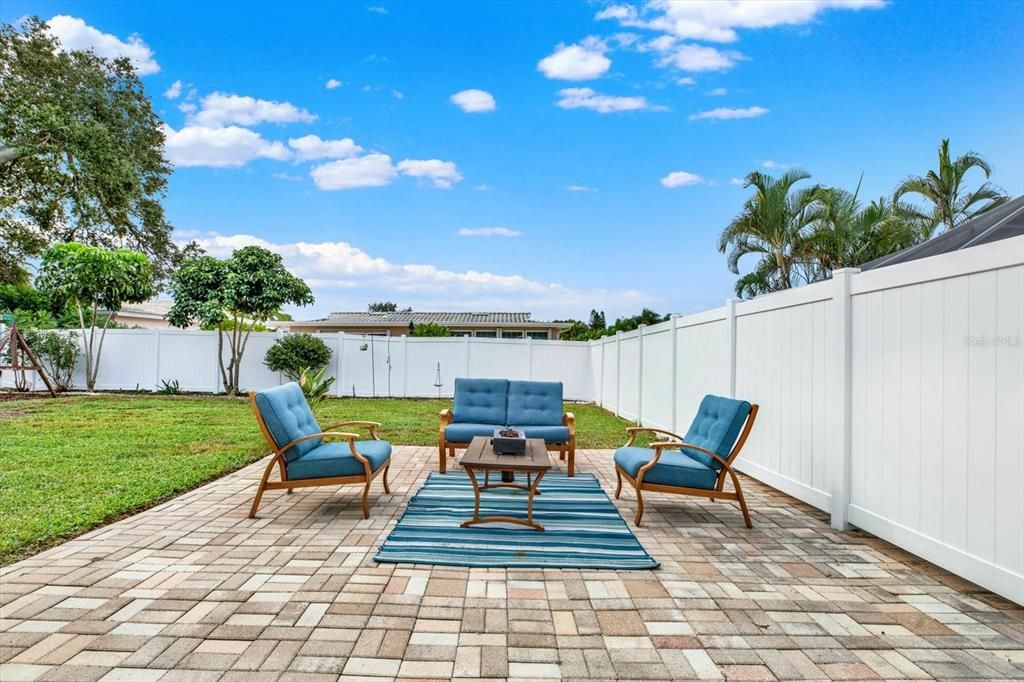 En Venta: $719,900 (4 camas, 2 baños, 2120 Pies cuadrados)