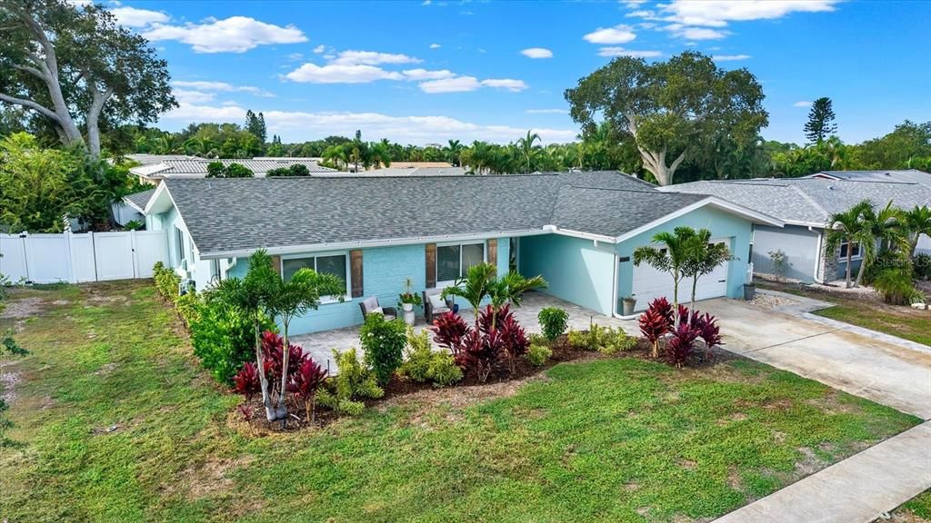 En Venta: $719,900 (4 camas, 2 baños, 2120 Pies cuadrados)