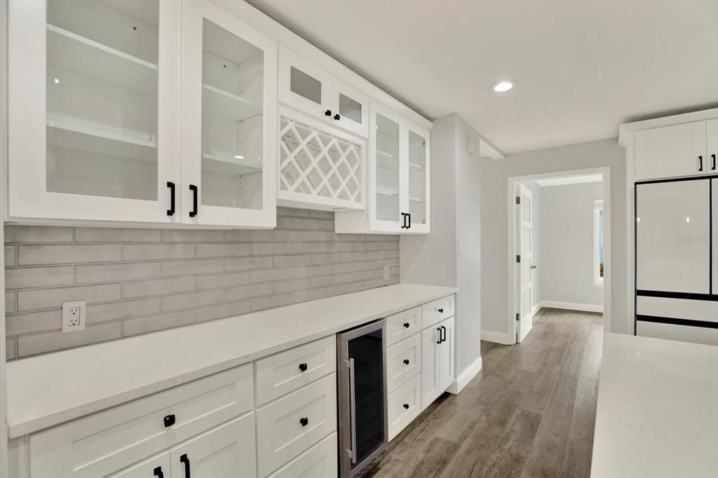 En Venta: $719,900 (4 camas, 2 baños, 2120 Pies cuadrados)
