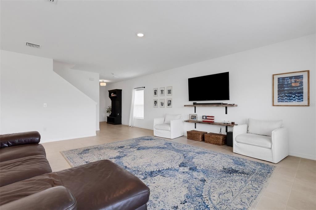 En Venta: $410,000 (4 camas, 2 baños, 2320 Pies cuadrados)