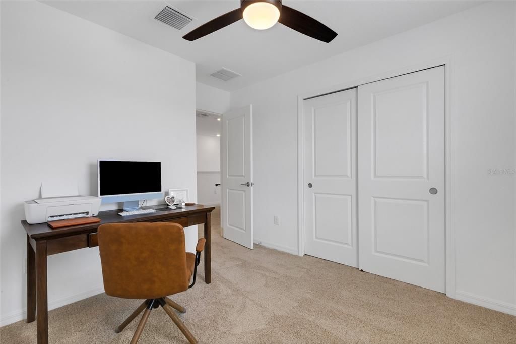 En Venta: $410,000 (4 camas, 2 baños, 2320 Pies cuadrados)