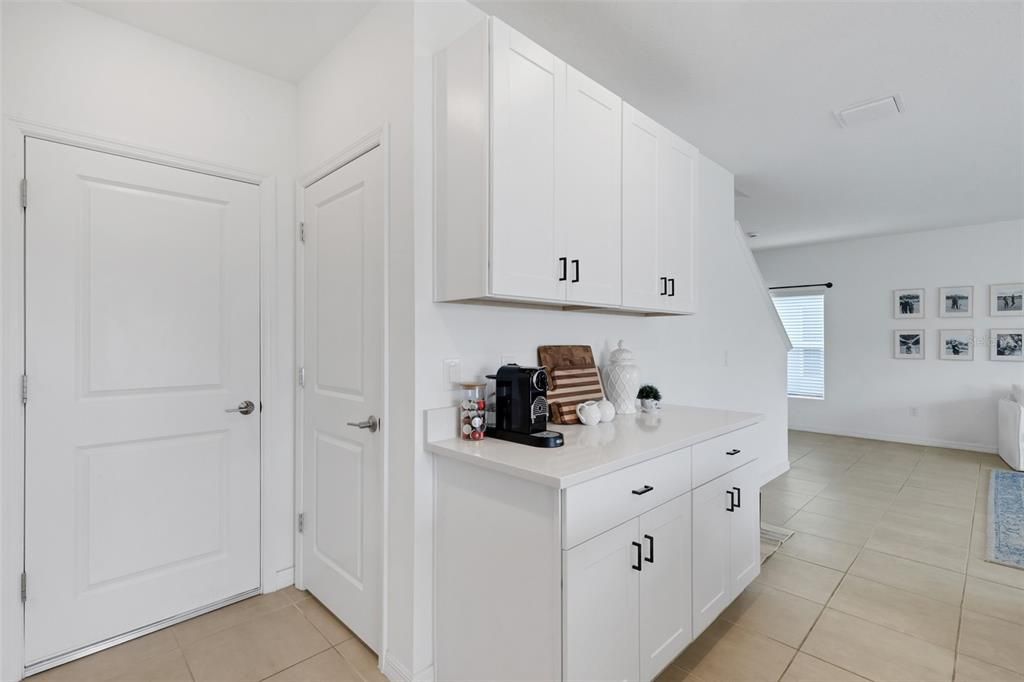 En Venta: $410,000 (4 camas, 2 baños, 2320 Pies cuadrados)