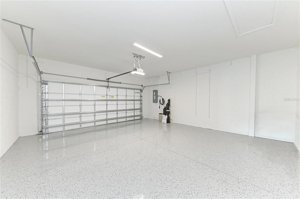 En Venta: $638,000 (3 camas, 2 baños, 1860 Pies cuadrados)