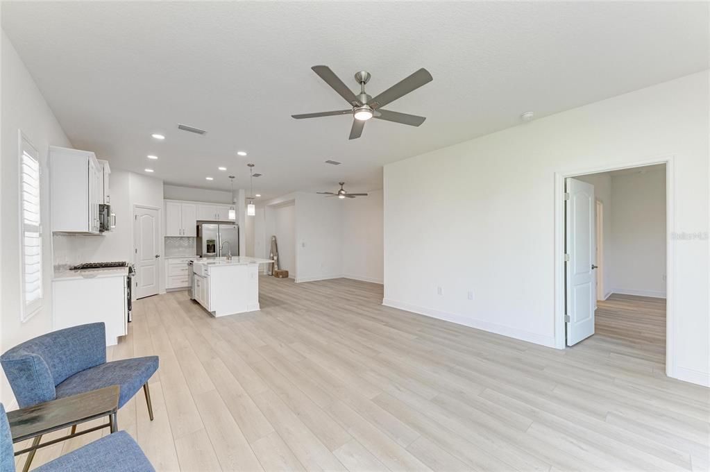 En Venta: $638,000 (3 camas, 2 baños, 1860 Pies cuadrados)