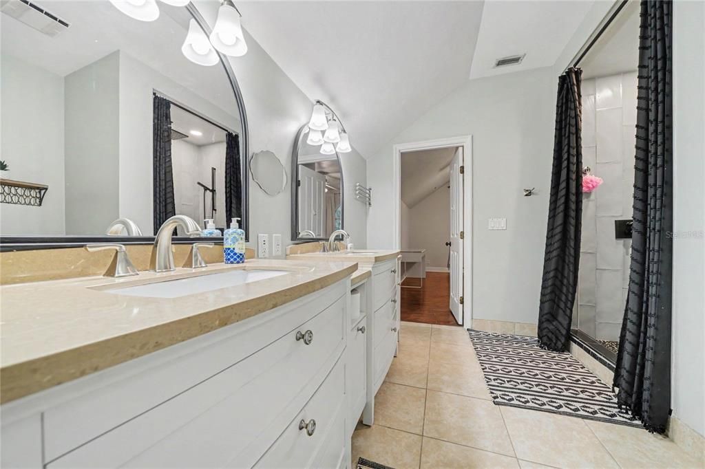 For Sale: $1,159,900 (5 beds, 4 baths, 4351 Square Feet)