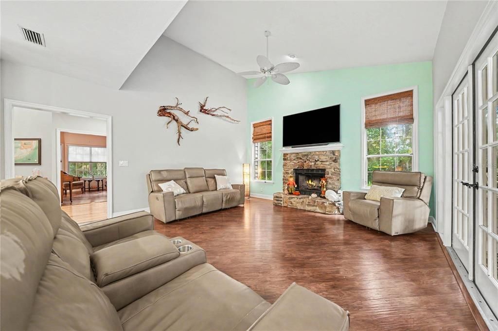 For Sale: $1,159,900 (5 beds, 4 baths, 4351 Square Feet)