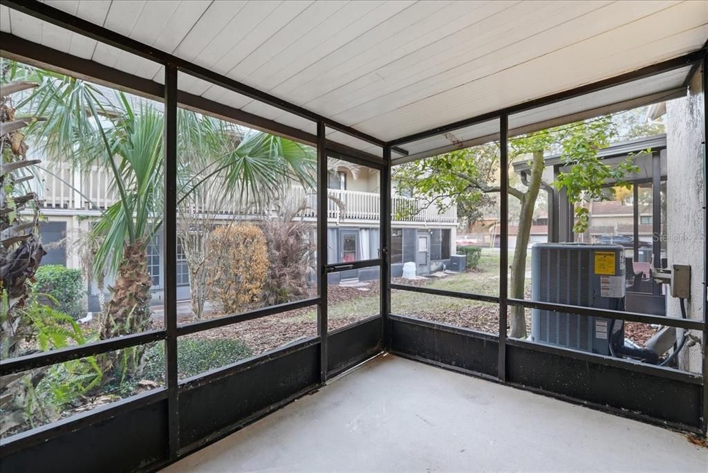 For Rent: $1,895 (2 beds, 2 baths, 960 Square Feet)